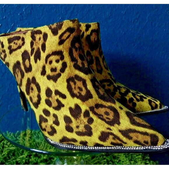 Green leopard print mule heel w/rhinestone accents Size 7.5 Fashion Nova - Picture 2 of 7